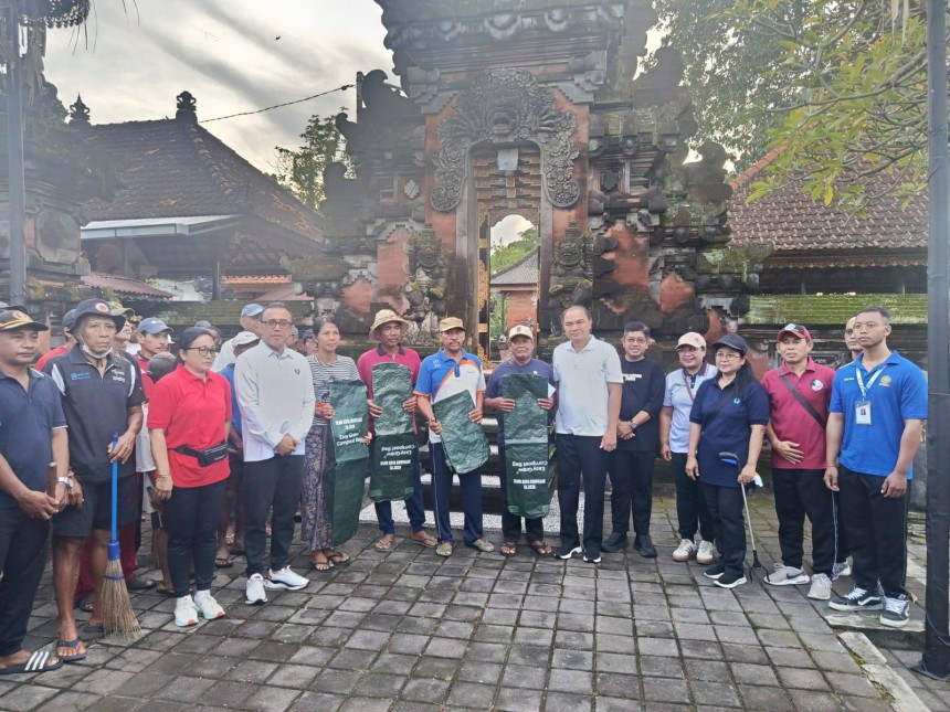 Jumpa Berlian (Jumat Pagi Bersih Lingkungan) di Dusun Kertajiwa