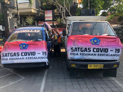 Penyemprotan Disinfektan rutin Satgas Gotong royong penanggulangan COVID-19 Desa Kesiman Kertalangu